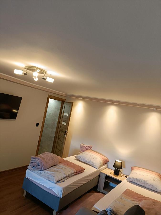 Tu Sie Spi Apartment Bodzentyn Bagian luar foto